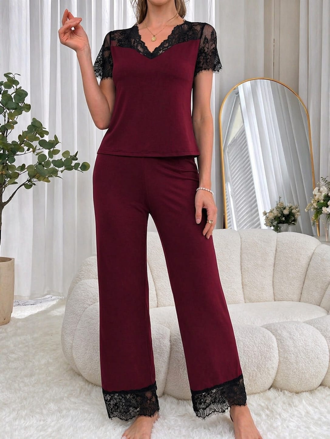 Pyjama pantalon dentelle & t-shirt en dentelle