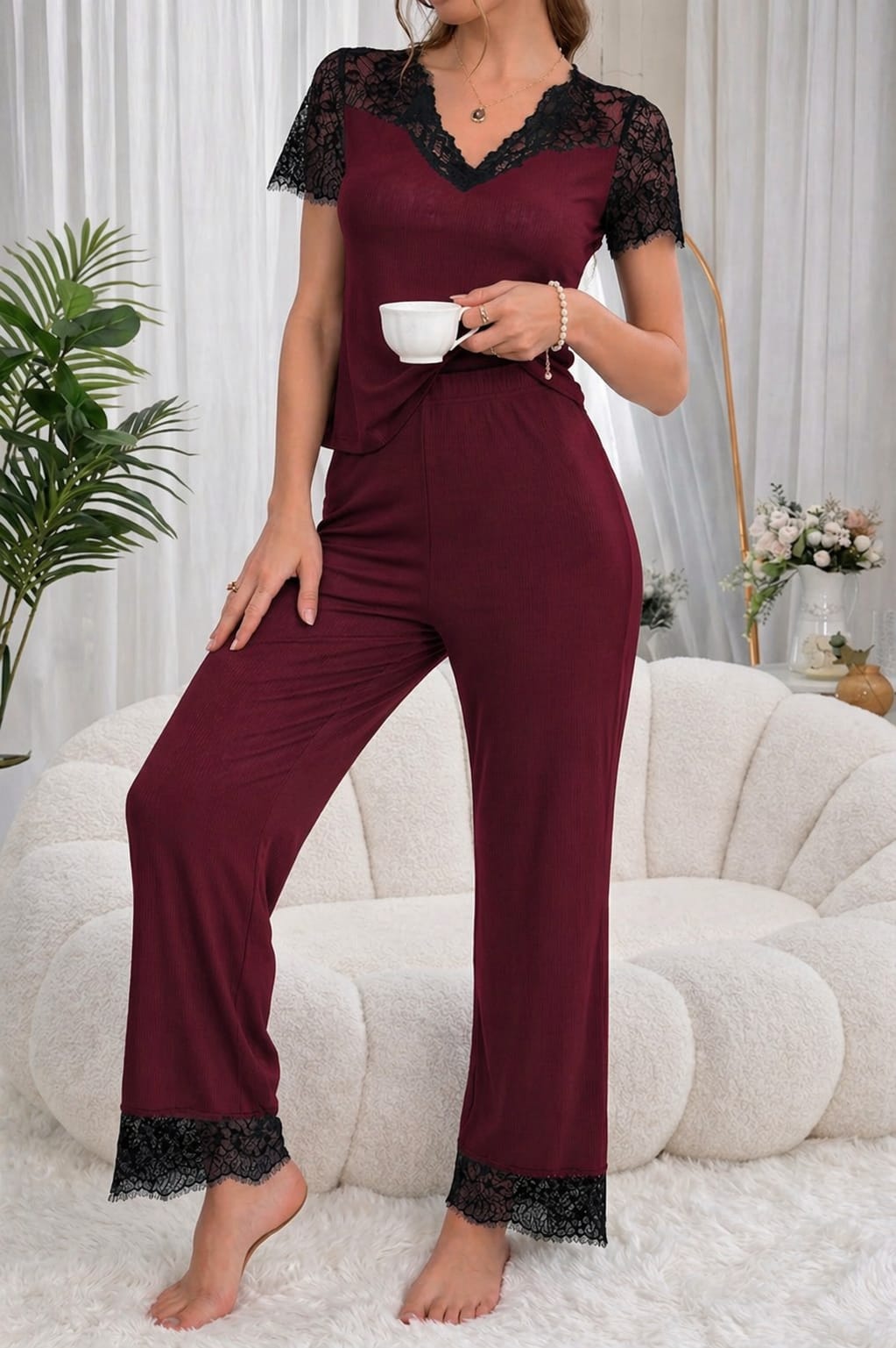 Pyjama pantalon dentelle & t-shirt en dentelle