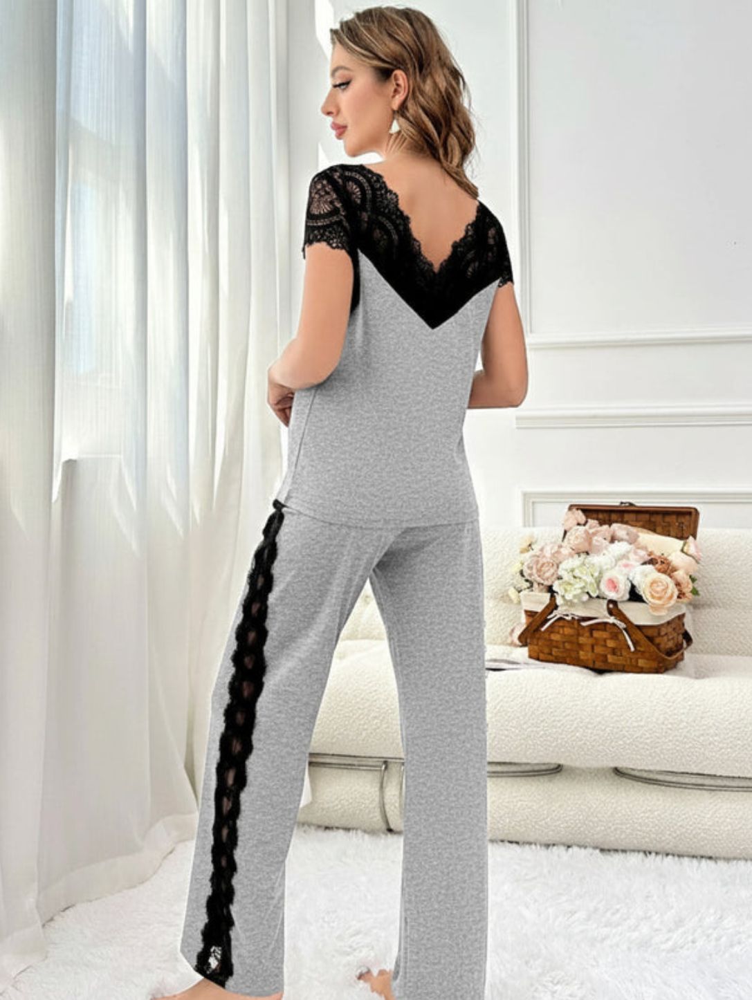 Ensemble pantalon dentelle & t-shirt dentelle V